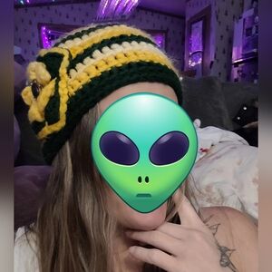 Crochet Beanie Hat Yellow Green Flower Embelishment Striped Green Bay Packers